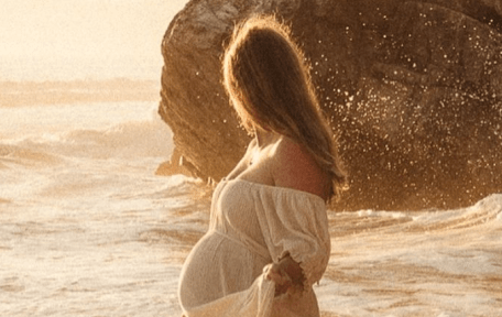 Grossesse naturelle près de la mer